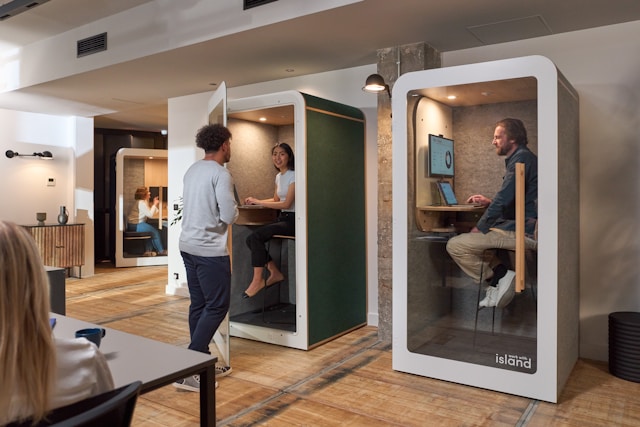 Source: Unsplash; Alt text: Are cubicles still a thing?| Door Tablet Workspace Management